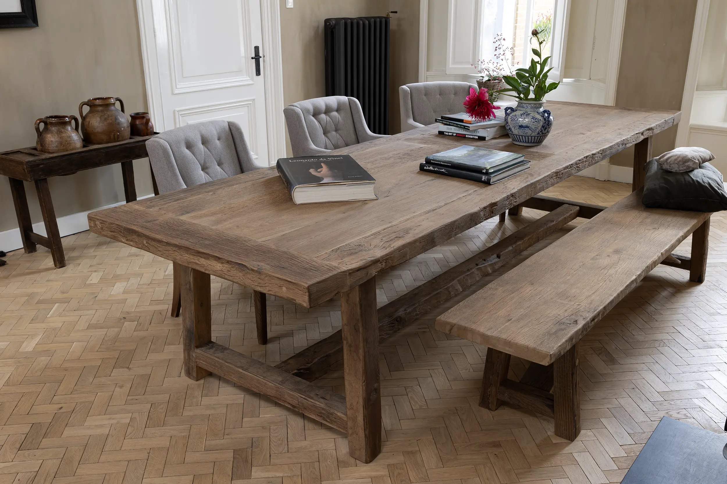 Landelijke eettafel van oud eikenhout op maat gemaakt