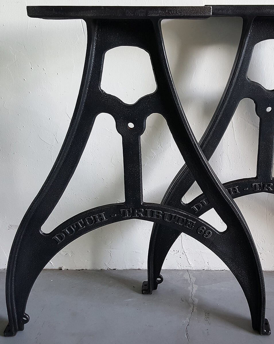 Industrie-Design-Tischgestell-Gusseisener-Beine-IND132