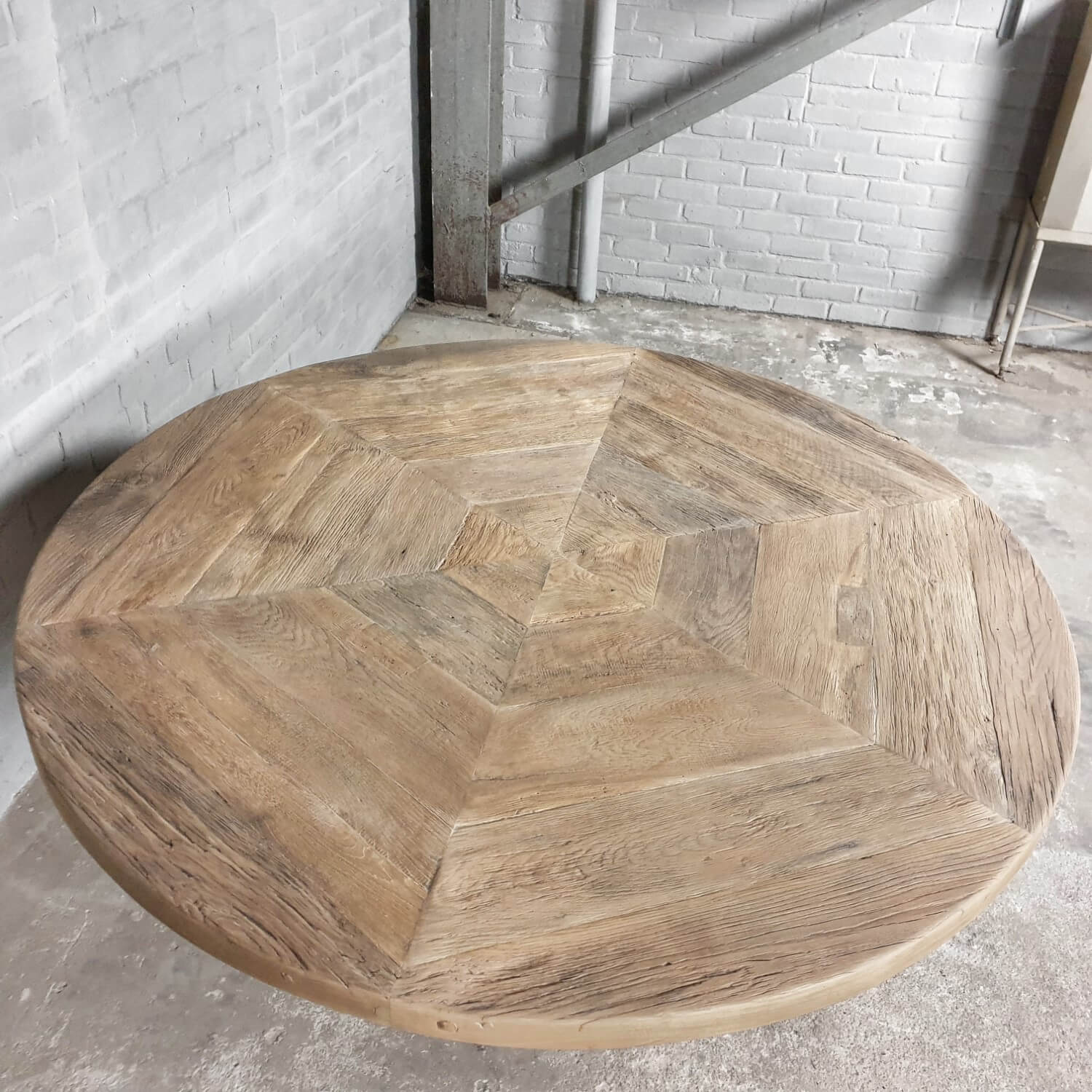 Runder Esstisch mit industriedesign - höhenverstellbar - DT69