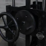Individuell höhenverstellbarer Tischgestell - Nahaufnahme des Mechanismus