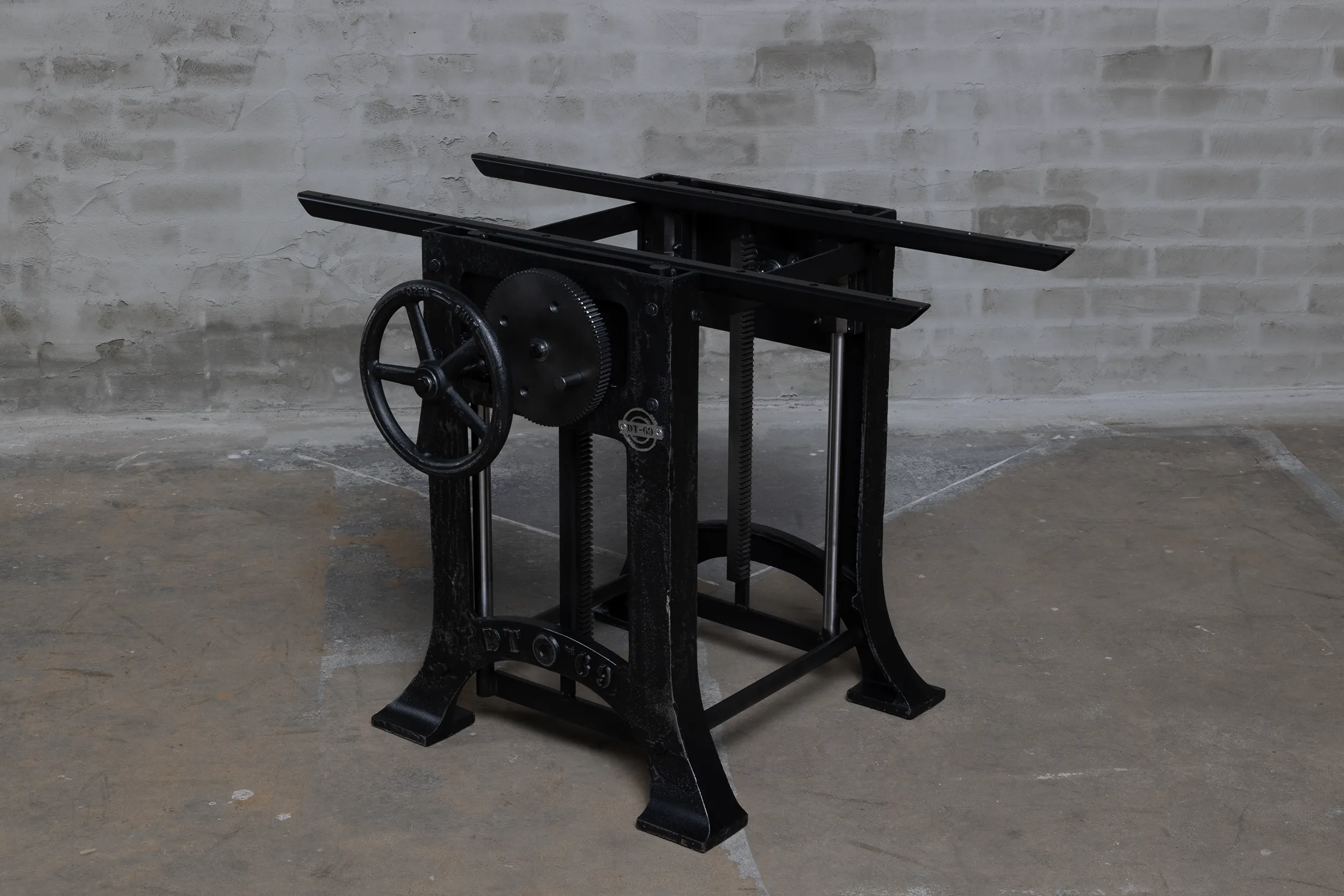 oben perspektivisch höhenverstellbares Tischgestell