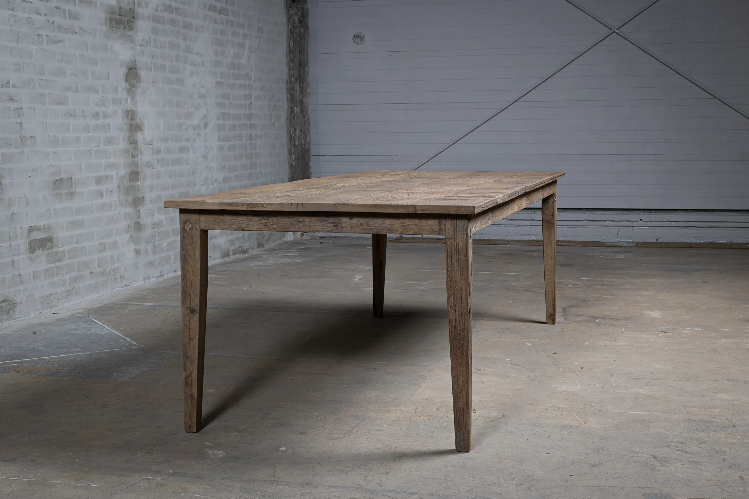 Franse boerentafel Jean van oud eikenhout in landelijke stijl