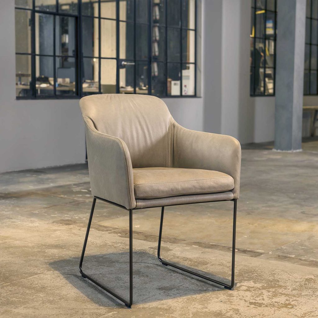 Moderne Esszimmerstühle mit Armlehne | KFF Youma | S35