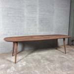 Esstisch Danish oval aus Nussbaumholz – nach Maß – Z025-N
