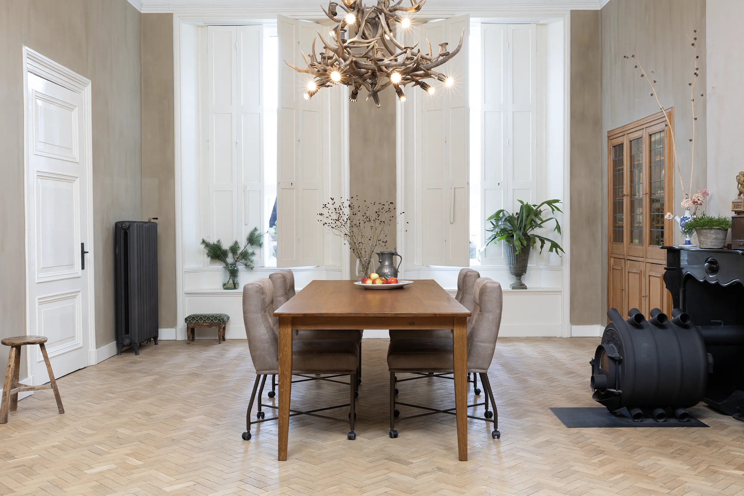 Franse eettafel van eikenhout op maat verkrijgbaar