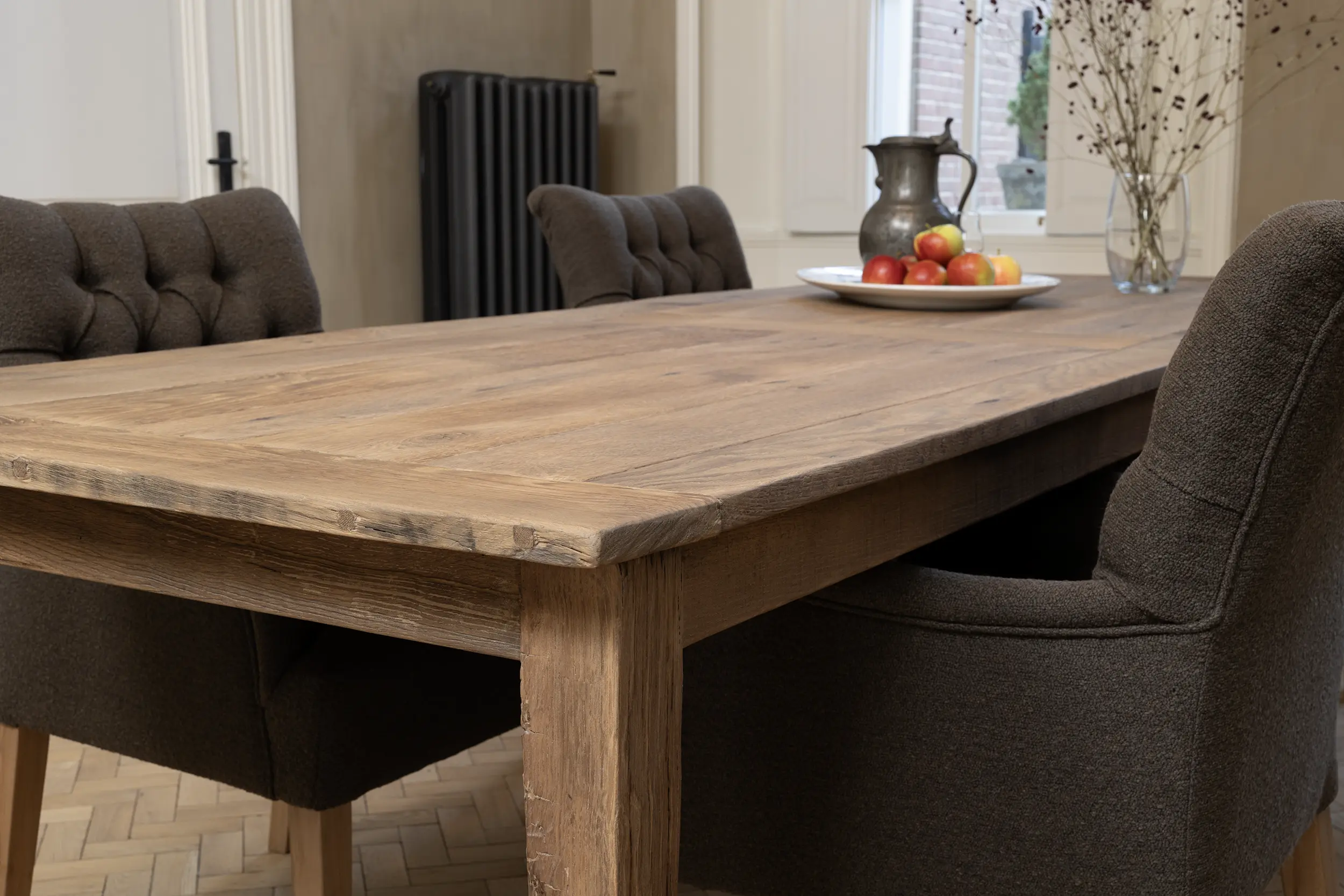 Franse eiken eettafel model Pierre in landelijke stijl op maat gemaakt