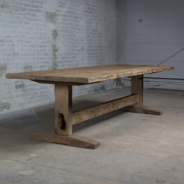 Eikenhouten eettafel naar landelijke kloostertafel stijl