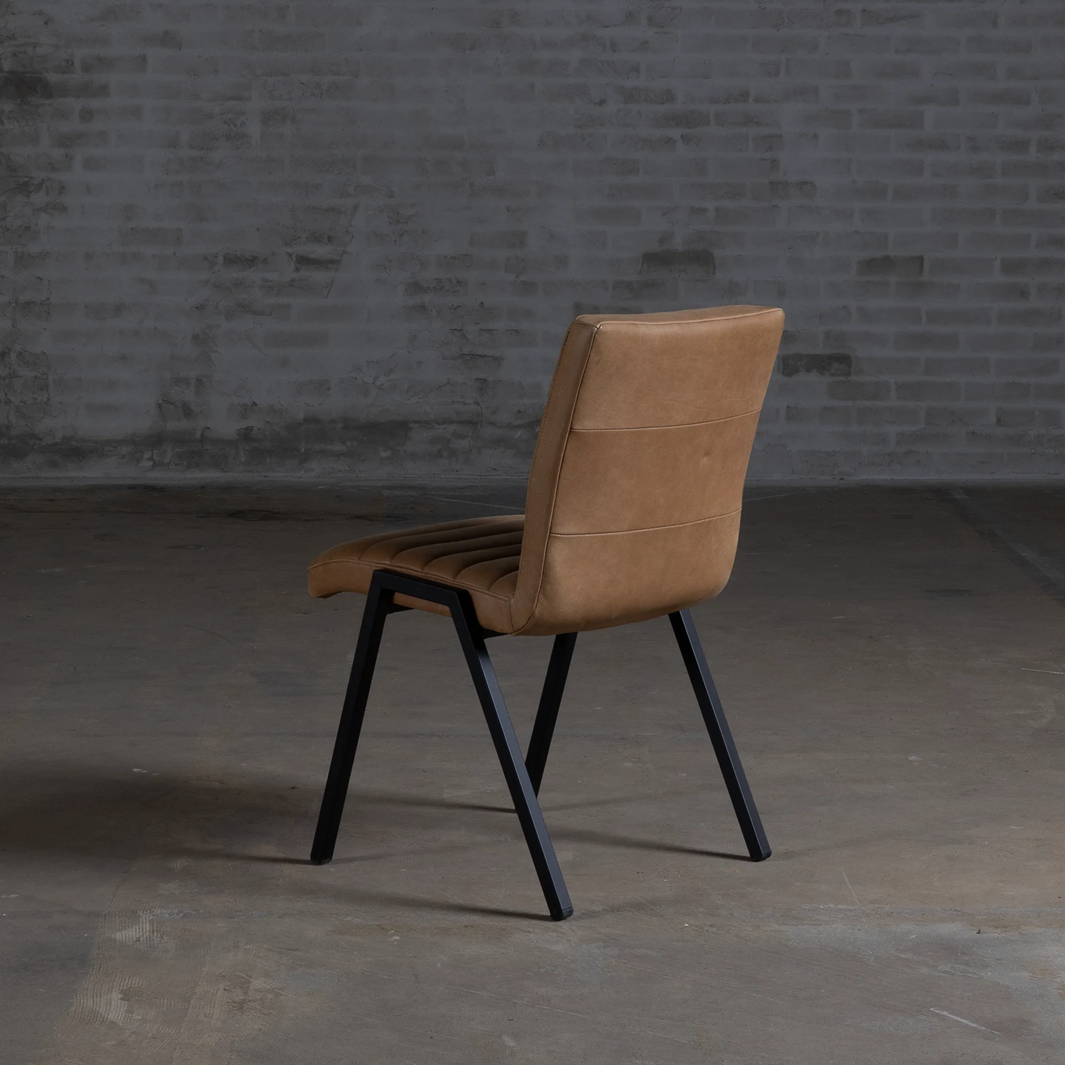 Industriële eetkamerstoel met hoge korting