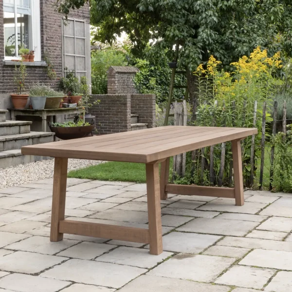Landelijke kloostertafel voor buiten T22 gemaakt van Fraké hout