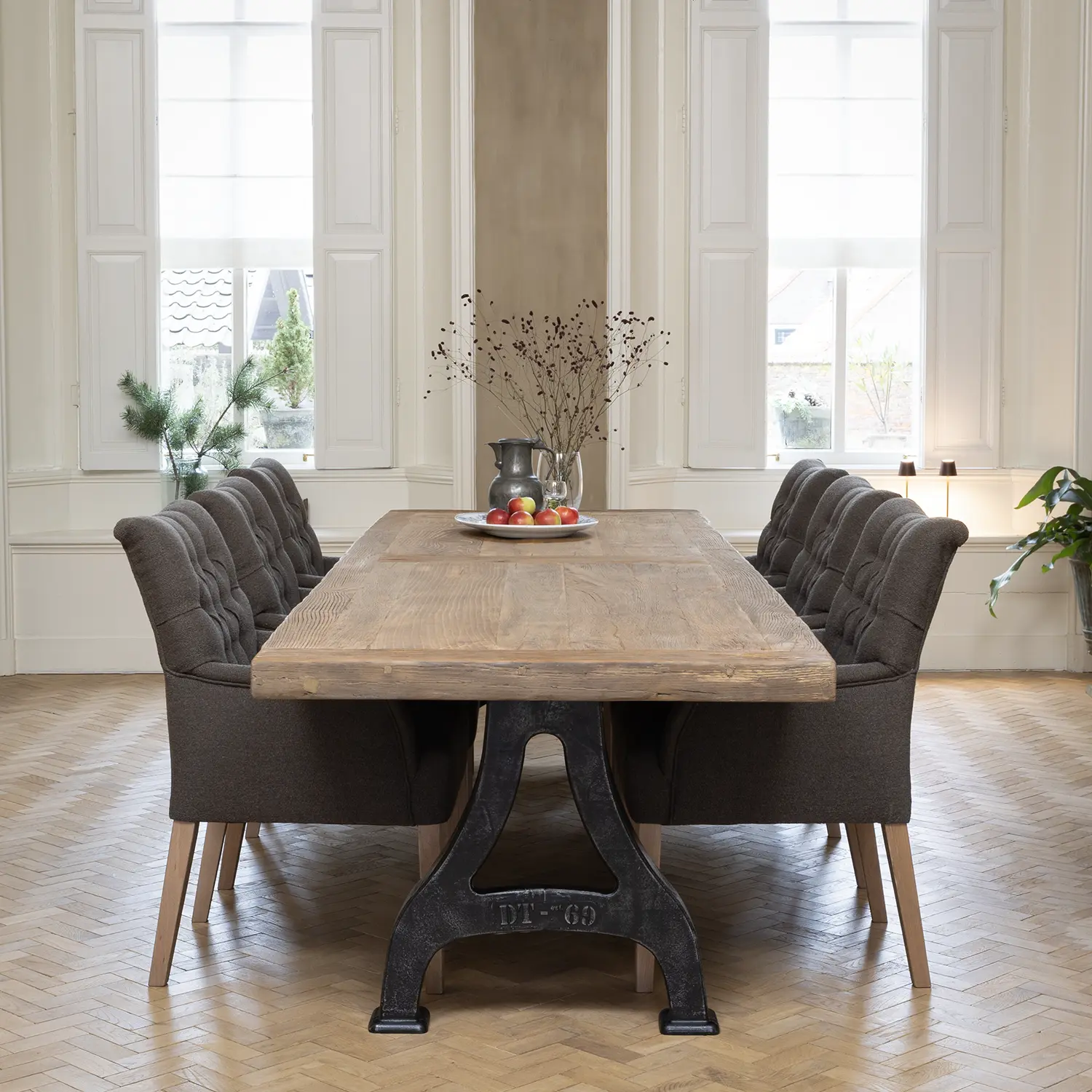 Esstisch Industrial style aus alter Eiche nach maß