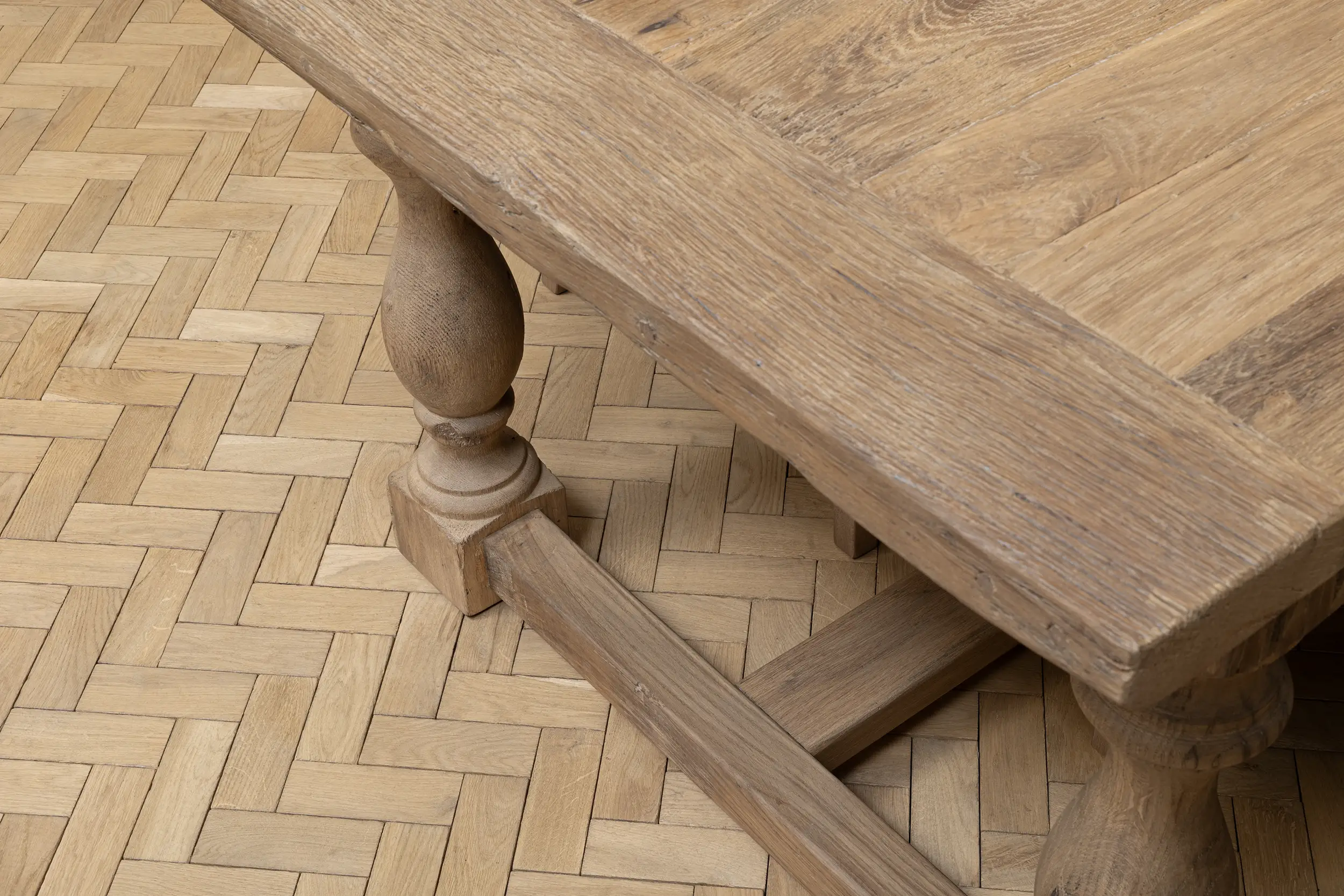 Tischbein des Klosterstisches York