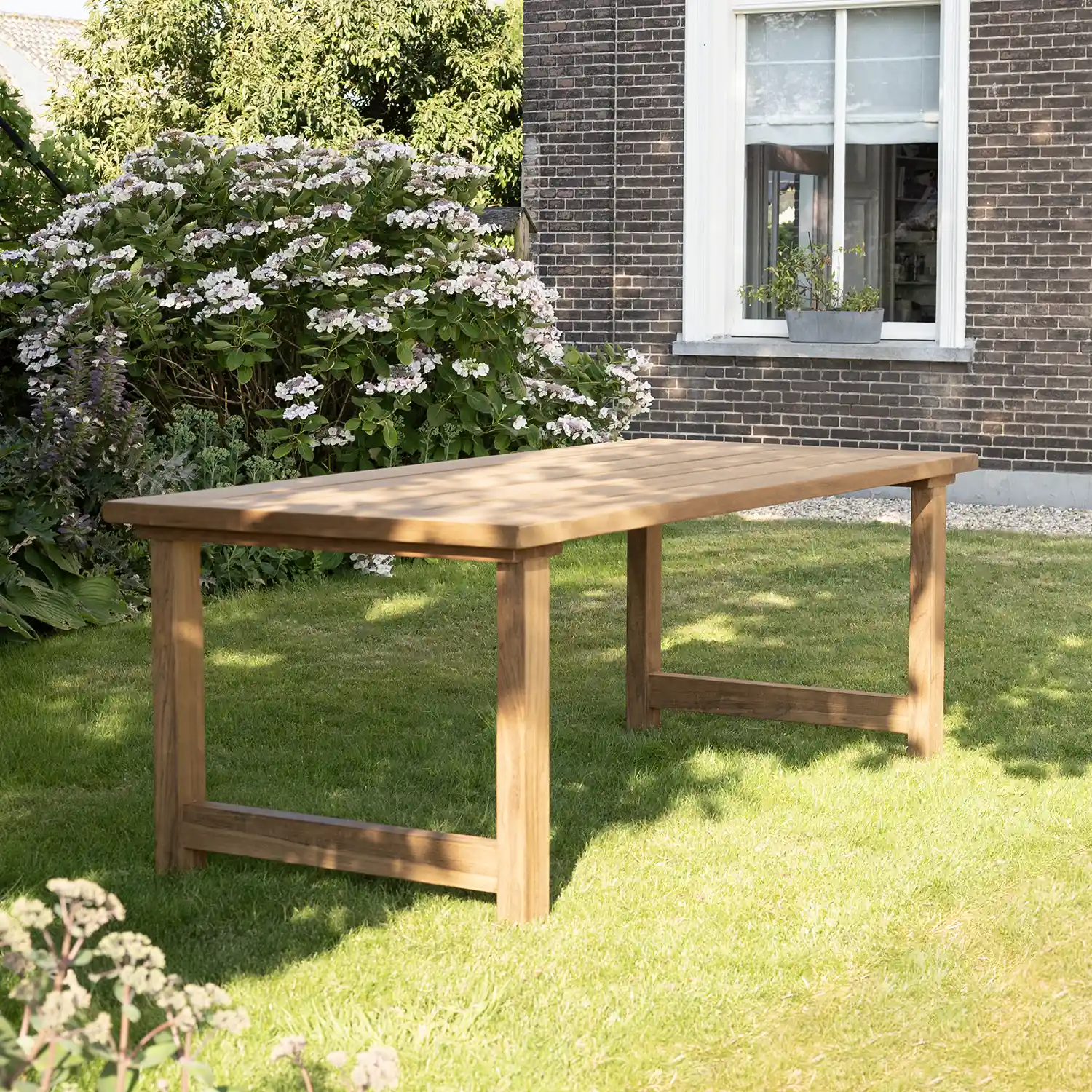 Houten tuintafel T23 op maat Fraké houten tuintafel op maat gemaakt